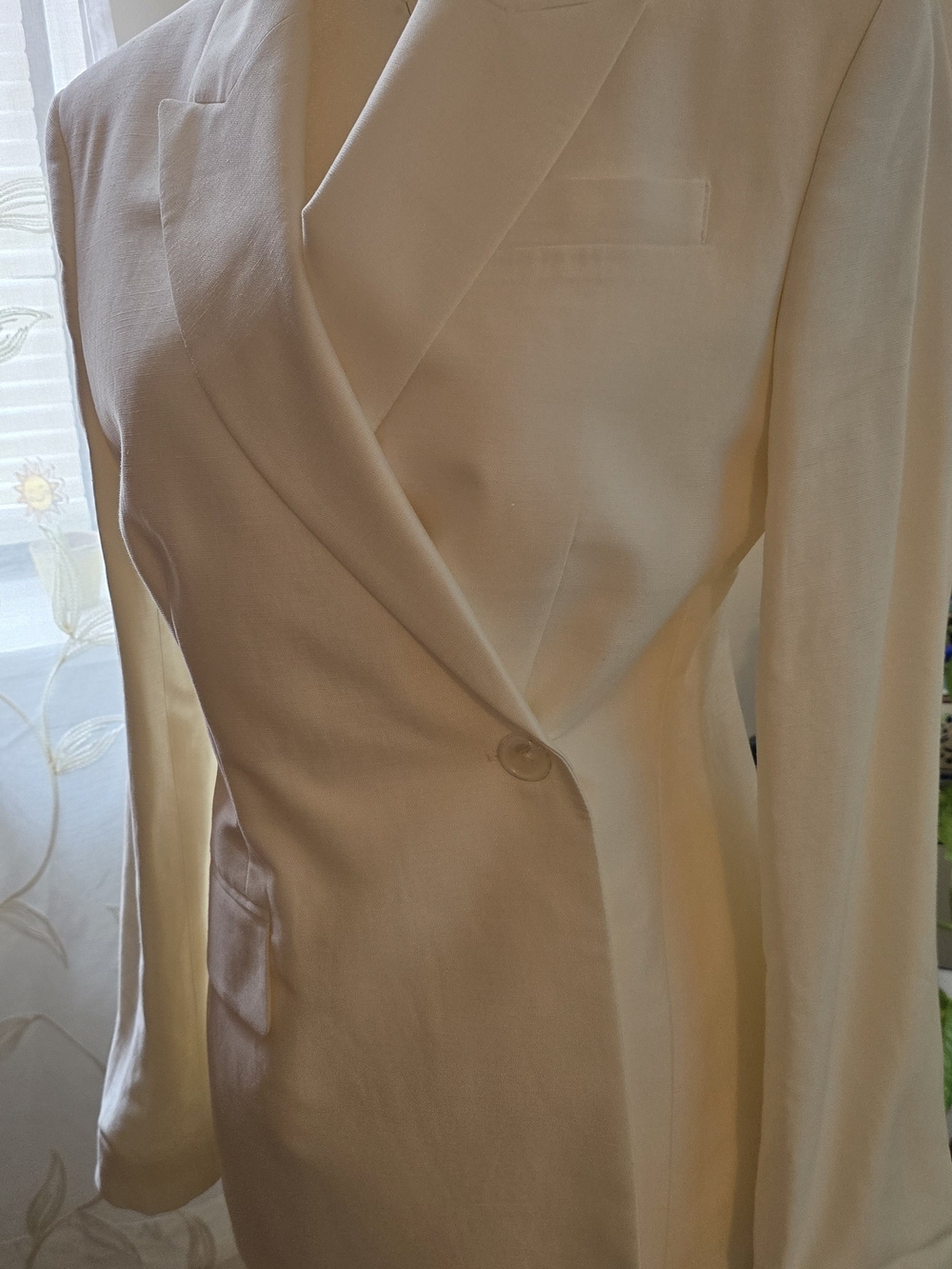 Banana Republic Ivory Tailored Double-Breasted Blazer